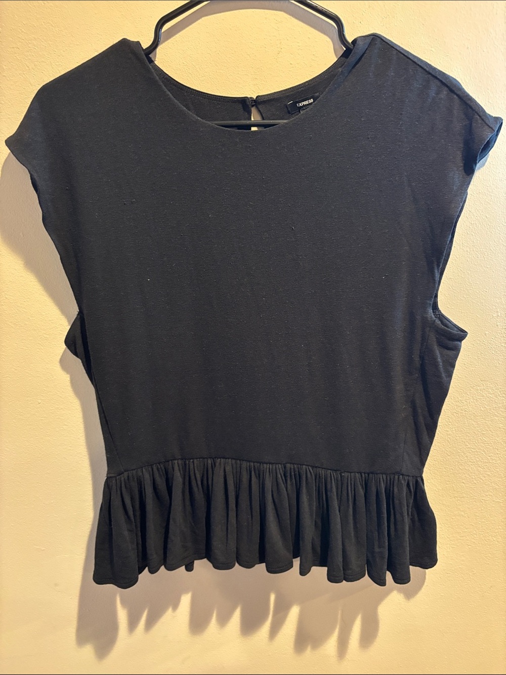 Express Black Ruffle-Hem Cap Sleeve Crop Top